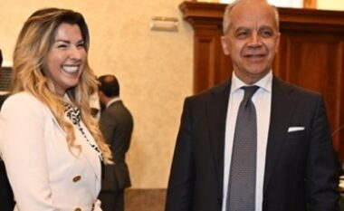 Kabineti qeveritar i Melonit sërish në qendër të vëmendjes/ Gazetarja e njohur në marrëdhënie me ministrin e Brendshëm