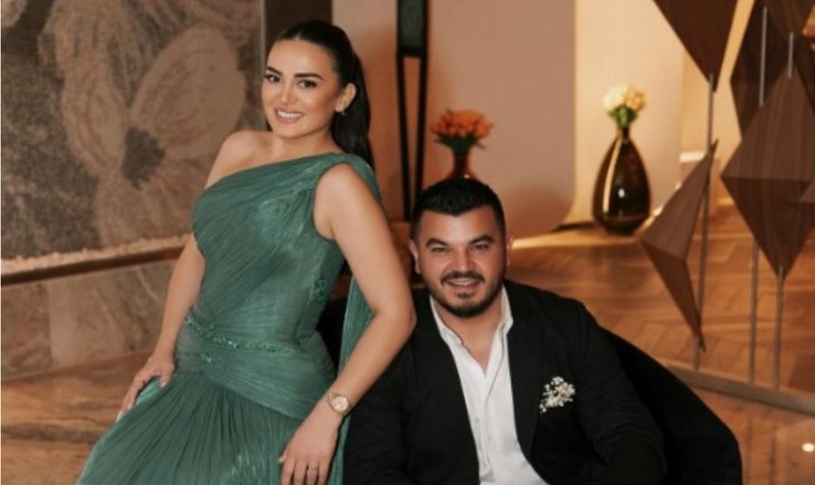  Zemrat tona s kanë qenë kurrë më të lumtura   ish përfaqësuesja e Shqipërisë në Eurovision në pritje të ëmbël