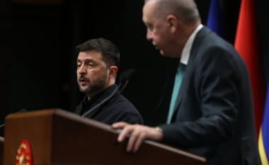 Erdogan dhe Zelensky u takuan në Stamboll, ja çfarë u diskutua