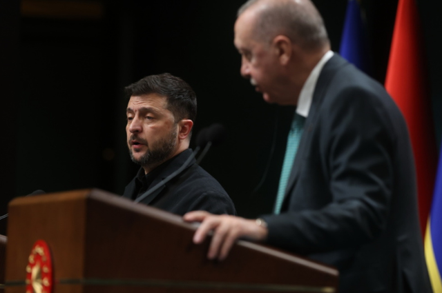 Erdogan dhe Zelensky u takuan në Stamboll  ja çfarë u diskutua