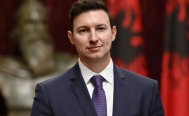 Protesta e studentëve shqiptarë në RMV, ambasadori Meidani: Institucionet duhet t’u përgjigjen kërkesave të tyre