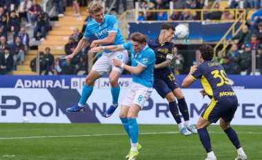 Napoli ndalet nga Parma, Conte: Ëndrra e titullit? Varet nga Interi