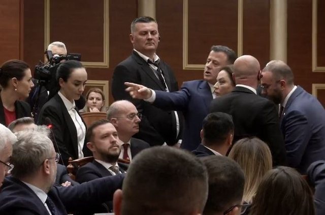 Byroja e Kuvendit lë në fuqi përjashtimet për Flamur Nokën dhe Elda Hotin