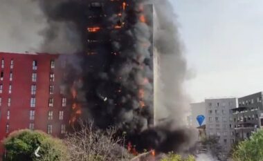 Përfshihet nga zjarri kompleksi i banimit pranë QSUT-së, shkrumbohet fasada e pallatit
