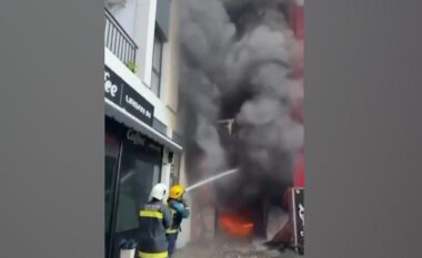 Zjarri në pallatin pranë QSUT/ Drejtori i zjarrfikëses: Flakët janë nën kontroll, kemi bërë të mundur lokalizimin e zjarrit