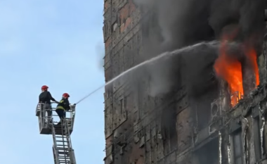 Zjarri pranë QSUT, ngjarje e përsëritur, pallati ishte përfshirë nga flakët edhe në vitin 2021