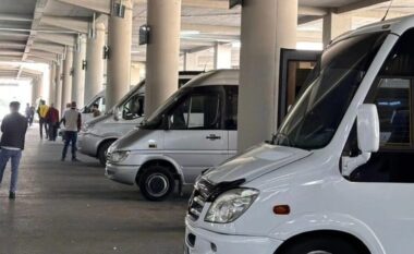 Autobusët e rretheve u reduktuan deri në 60%, jepet paralajmërim për pezullimin total të shërbimit
