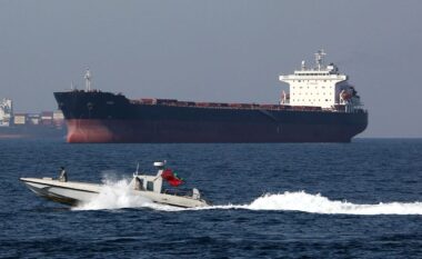 Irani hapi Ngushticën e Hormuzit për anijet tregtare për sa kohë do zgjasë armëpushimi në Liban, nafta bie nën 90 dollarë për fuçi!