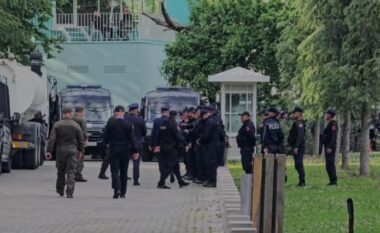 Tiranë në gatishmëri/ PD proteston 3 orë, policia zbret në terren 1500 efektivë