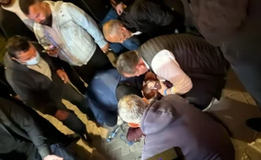 Policia hodhi ujë me piper, Aulon Kalaja në gjendje të rënduar shëndetësore