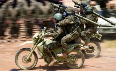 “Për të mbrojtur jetën dhe vendin tonë”/ Hezbollahu paralajmëron se do të shkelë ‘vijën e verdhë’ të Izraelit