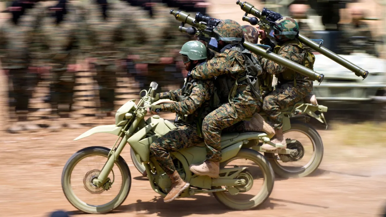 “Për të mbrojtur jetën dhe vendin tonë”/ Hezbollahu paralajmëron se do të shkelë ‘vijën e verdhë’ të Izraelit