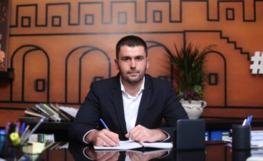 U dënua me 1 vit burg për korrupsion zgjedhor, ish kryebashkiaku i Rrogozhinës Edison Memolla bën rekurs në Gjykatën e Lartë