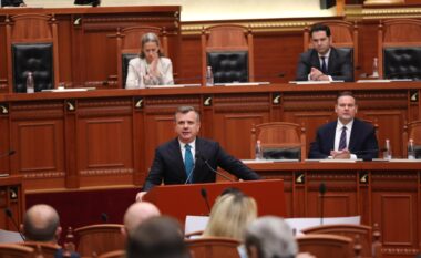 “Mjaft me dy standarde mes Tiranës dhe Brukselit”, Balla opozitës: Sulmet ndaj partnerëve ndërkombëtarë, të papranueshme