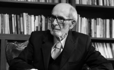 Zbulohen amanetet e fundit që Rexhep Qosja la para se të ndërronte jetë! Nipi publikon shkresën: Dua të varrosem afër gruas sime Shpresës, pa rituale fetare