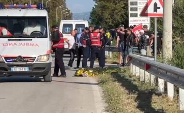Aksident fatal në Fier, automjeti përplas për vdekje 65-vjeçarin me biçikletë