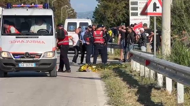 Aksident fatal në Fier, automjeti përplas për vdekje 65-vjeçarin me biçikletë