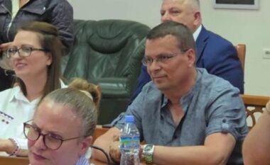 Vetëm një votë kundër, Melsi Bogdani zgjidhet kreu i ri i Këshillit Bashkiak të Fierit