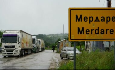 Gjenden disa pako me cigare elektrike në vlerë rreth 10 mijë euro në pikën kufitare të Merdarës, policia sekuestron produktin e fshehur në autobus