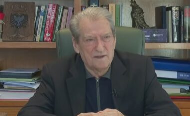 “Linda e vërtetë e AKSHI-t është ajo e Surrelit”, Berisha: 9 vende të BE kanë ‘ngrirë’ negociatat me Shqipërinë (VIDEO)