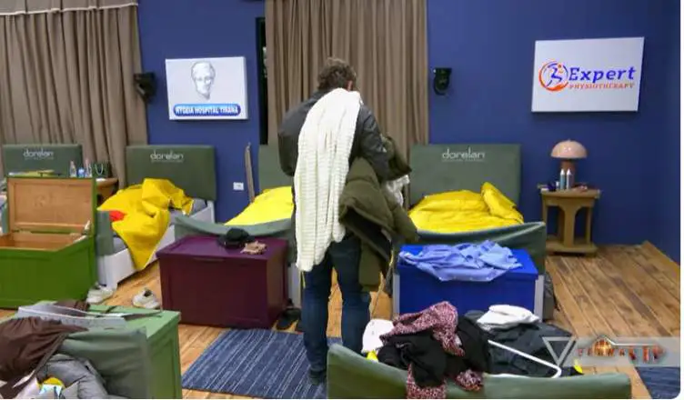 gjuhe-ofenduese-dhe-denigruese-agai-denon-ilirin-paralajmeron-fermeret-e-tjere