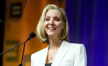 Nuk është vetëm “Friends”: ja si fiton ende miliona Lisa Kudrow