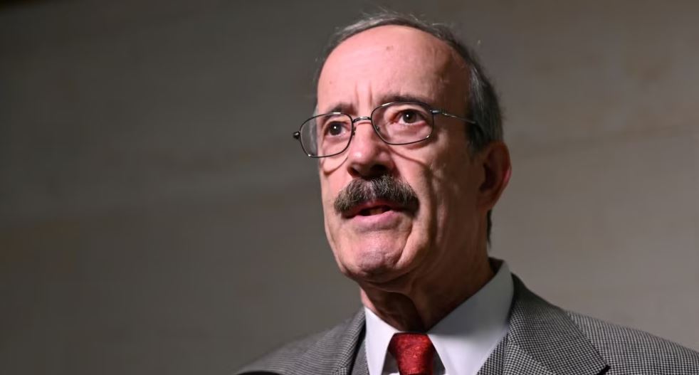 Një nga mbështetësit më të mëdhenj të Kosovës  Ndërron jetë ish kongresmeni amerikan  Eliot Engel