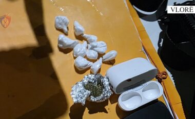 Vlorë/ Shpërndanin kokainë e kanabis te adoleshentët, në pranga një 17-vjeçar, procedohet i mituri