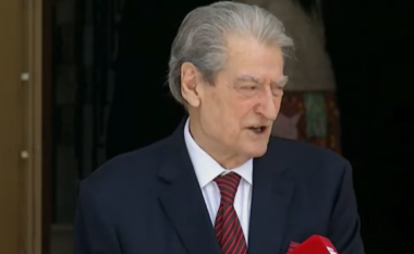 Pashka Ortodokse në Tiranë, Sali Berisha uron besimtarët ortodoksë: Të heqim këtë të keqe të madhe që na ka rënë për hise…