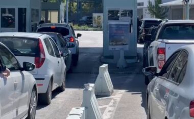 Fluks i lartë në Kakavijë për Pashkët ortodokse, mbi 7 mijë persona lëvizën në kufi brenda 24 orëve