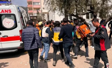 Numri i të vdekurve shkon në nëntë, të tjerë të plagosur rëndë – detaje të tjera nga sulmi me armë në një shkollë të Turqisë