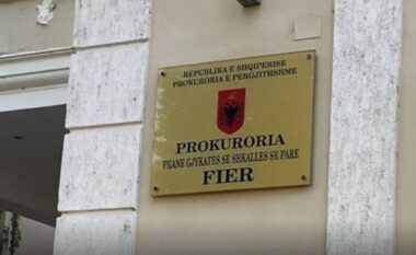 Shpërdonte detyrën dhe përdorte të miturin për shitje droge, Prokuroria e Fierit dërgon për gjykim punonjësin e policisë