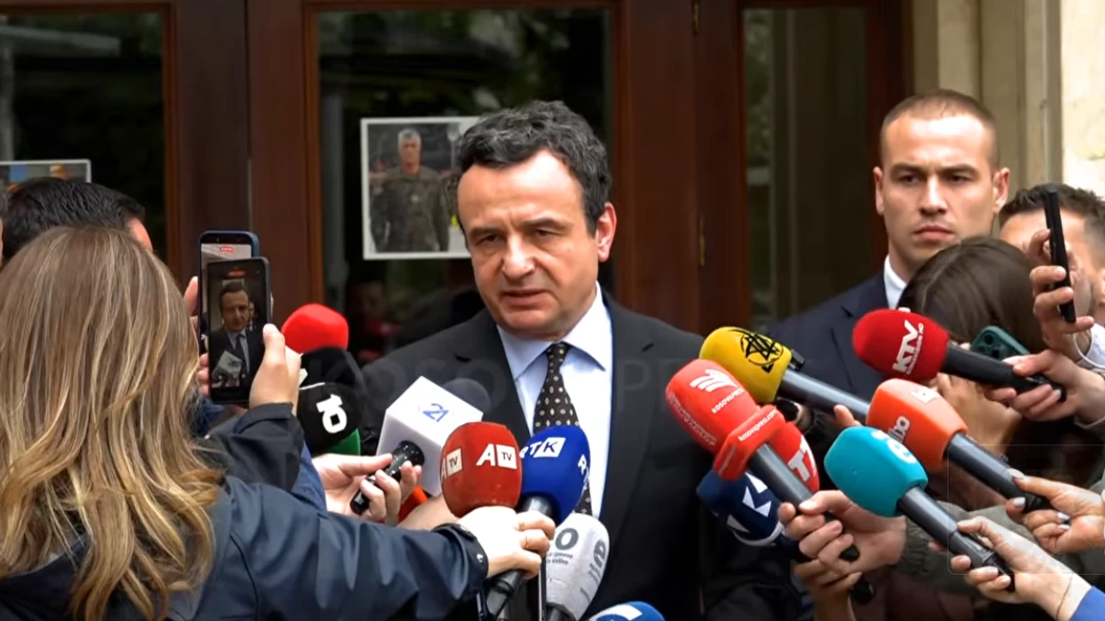  Zëvendëskryeministrin  MPJ në dhe tri ministri të tjera   Kurti  Abdixhiku refuzoi ofertat tona për bashkëqeverisje