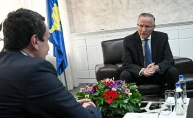 Kurti i shkruan Bedri Hamzës, por thotë se oferta që kishte për LDK-në nuk vlen për PDK-në