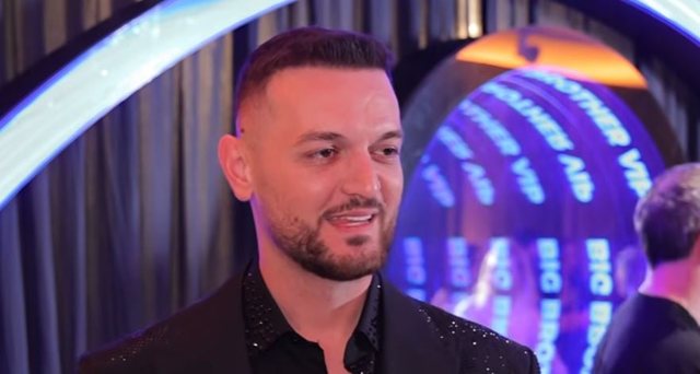 Shëndriti zbulon takimin me mamanë e Selin  Një derë e hapur në Tiranë 