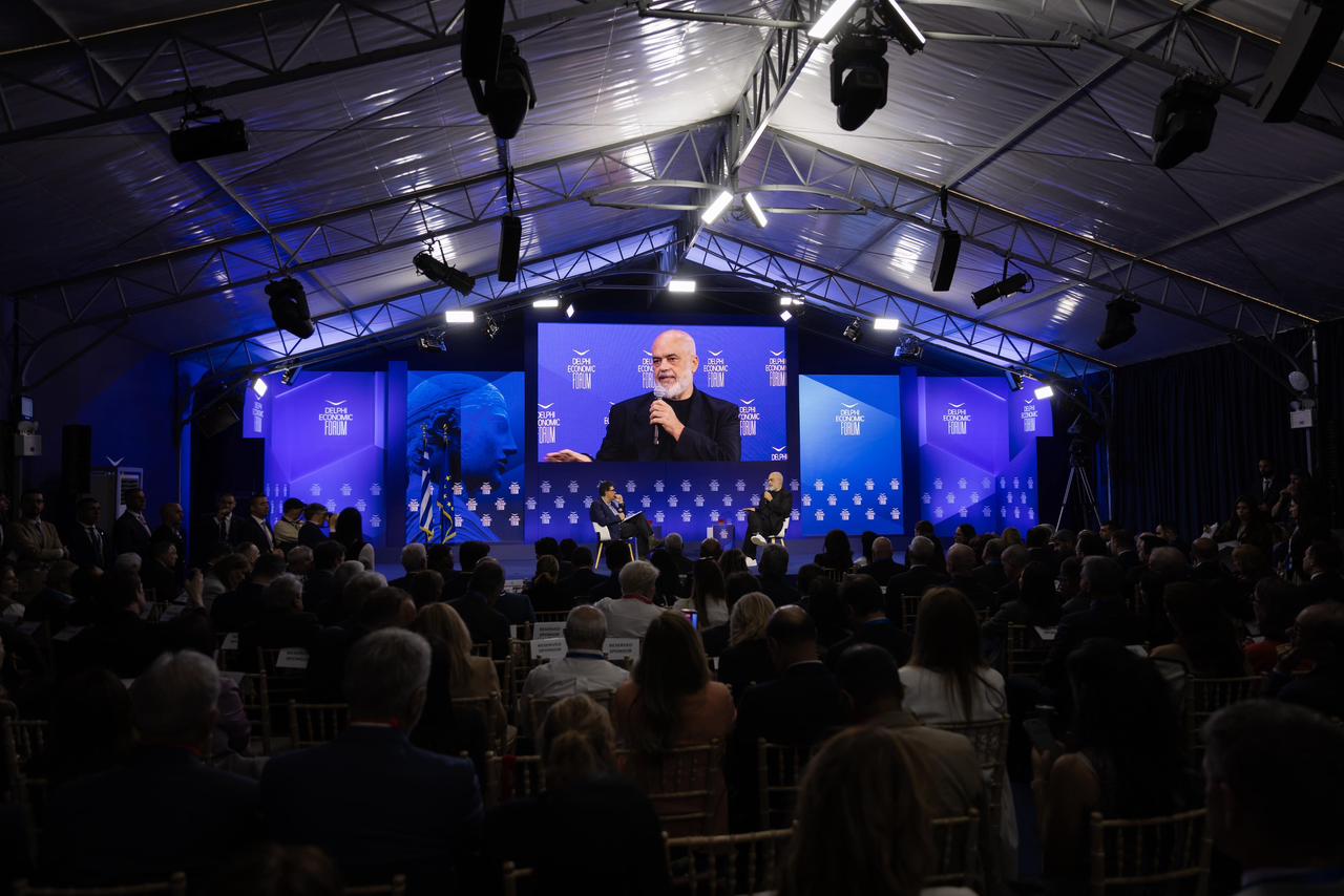 Beleri e përplasi me Mitsotakis  Rama  Deri në fund të vitit zgjidhen të gjitha çështjet mes Shqipërisë e Greqisë