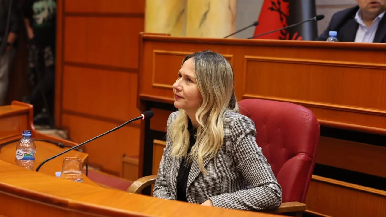 Kompania e ndërtimit do të rindërtojë pallatin e djegur, çfarë ndodh nëse sipërmarrja falimenton, Ristani: Ndërhyn Bashkia e Tiranës, 50%…