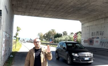 “Shoqja Balluku mbylli aksin me kolona”/ Korreshi denoncon: Zgjidhja për ‘Kryqëzimin e Vdekjes’ vetëm 250 metra larg, por rri 20 vite në pritje