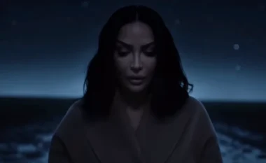 Në ditëlindjen e 47-të, Rovena Stefa i kushton një këngë babait të ndjerë: Ende më duket e pabesueshme