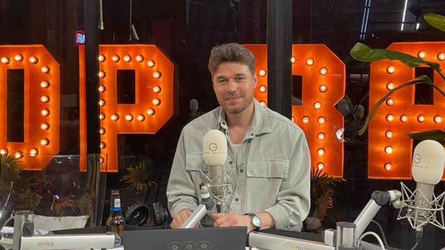  Një nga arsyet se përse ka ardhur ky album është     Alban Skënderaj  Ka të bëjë edhe me rrënjët e mia 