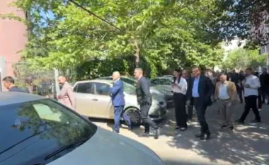 Gjyqi në themel për ish-presidentin Meta, deputetët e PL dhe PD mbërrijnë në GJKKO për të ndjekur seancën