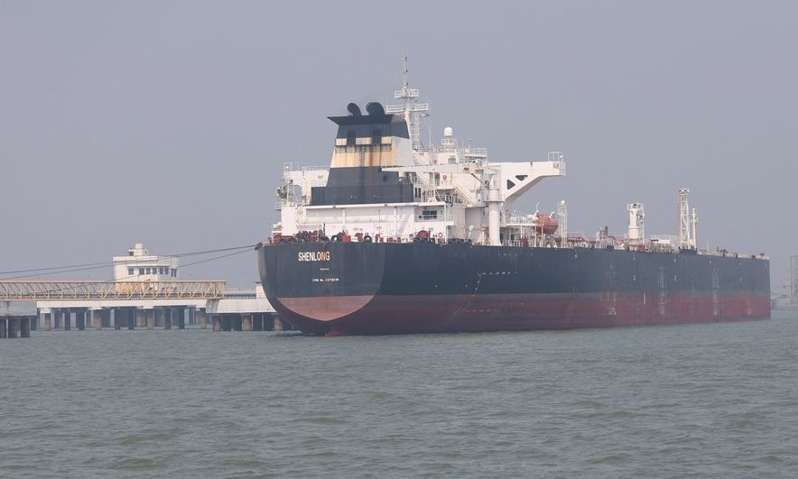 Ngushtica e Hormuzit mbyllet sërish  rriten tensionet mes Iranit dhe SHBA së