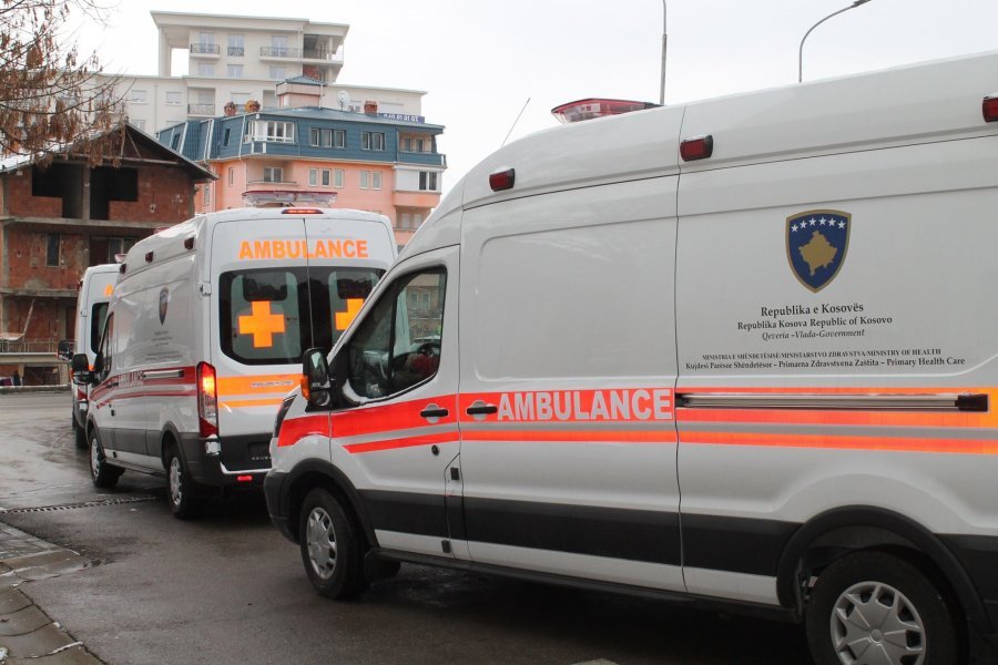 Ngjarje e rëndë në Kosovë/ Tre persona të vdekur brenda një banese, u asfiksuan nga zjarri