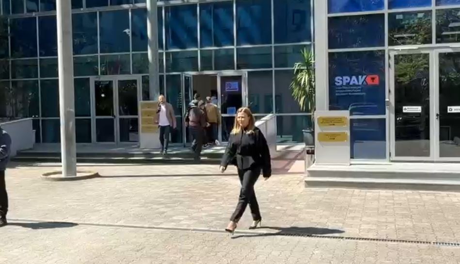 hetimet-per-aferen-e-akshi-t-dallendyshe-bici-dy-ore-ne-spak-per-legalizimin-e-nje-vile-te-ergys-agasit