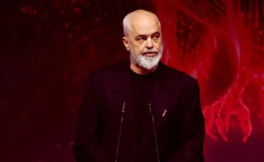 Rama në Samitin e Diasporës: Shqipëria 2030 një kantier i madh, ka pluhur, pisllëk dhe zhurmë, por jemi rrugës në atë anë të botës ku dielli lind andej nga perëndon