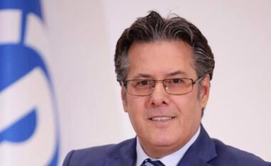 Gruaja 20 vjet më e re/ Paloka: Jam shumë i ri akoma!