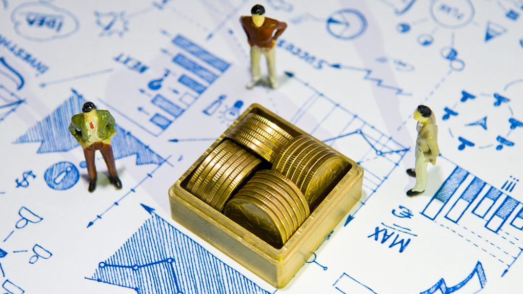 Edhe kapitali po  emigron   investimet shqiptare jashtë vendit arritën rekord të ri në 2025