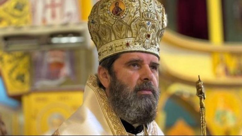 pashket-ortodokse-kryepeshkopi-joan-mesazh-besimtareve-te-behemi-paqeberes-ne-nje-bote-qe-po-shkaterrohet-nga-urrejtja