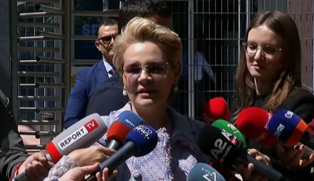 Monika Kryemadhi  Akuzohem për korrupsion për një shtëpi që kisha porositur para ligjit për minierat  A mund t ju bashkojë me Ilir Metën gjykimi  Ja si përgjigjet ish deputetja