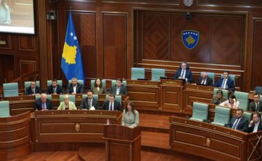 Zgjedhja e presidentit të Kosovës, opozita bojkoton seancën, në sallë vetëm LVV-ja! Kryeparlamentarja: Mungesa e tyre e shtyn vendin drejt një krize të panevojshme